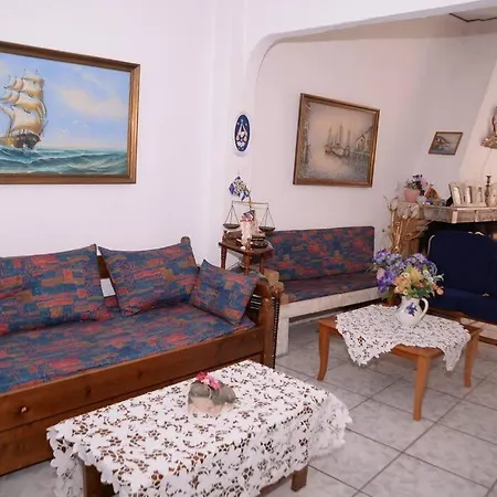 Unique & Cozy Seaview Apartment. Apartment