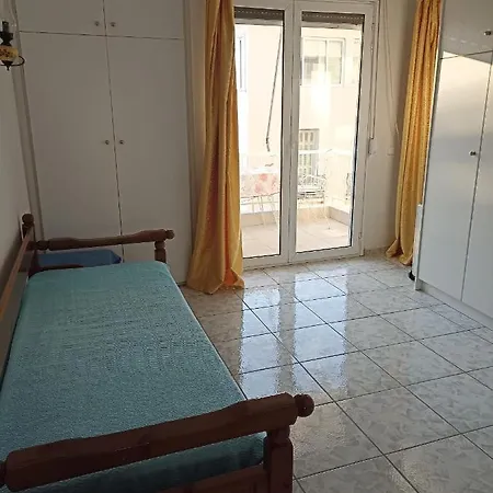 Unique & Cozy Seaview Apartment.