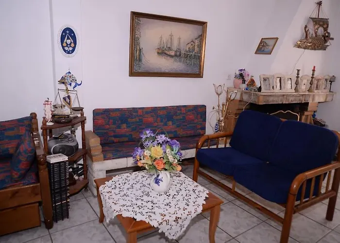 Апартаменты Unique & Cozy Seaview Apartment. Лоутраки