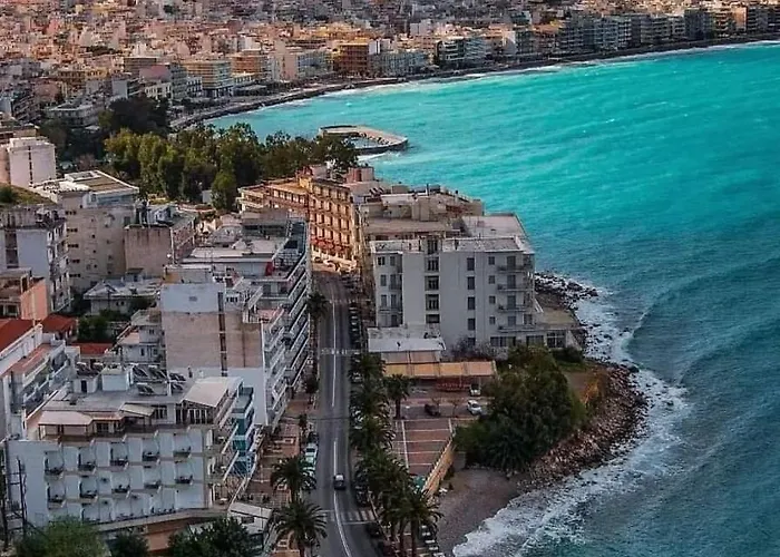 Unique & Cozy Seaview Apartment. Апартаменты Лоутраки